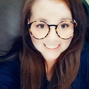 Meet your Posher, Casey